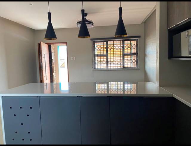 2 BEDROOM PROPERTY TO RENT IN CHROOM PARK